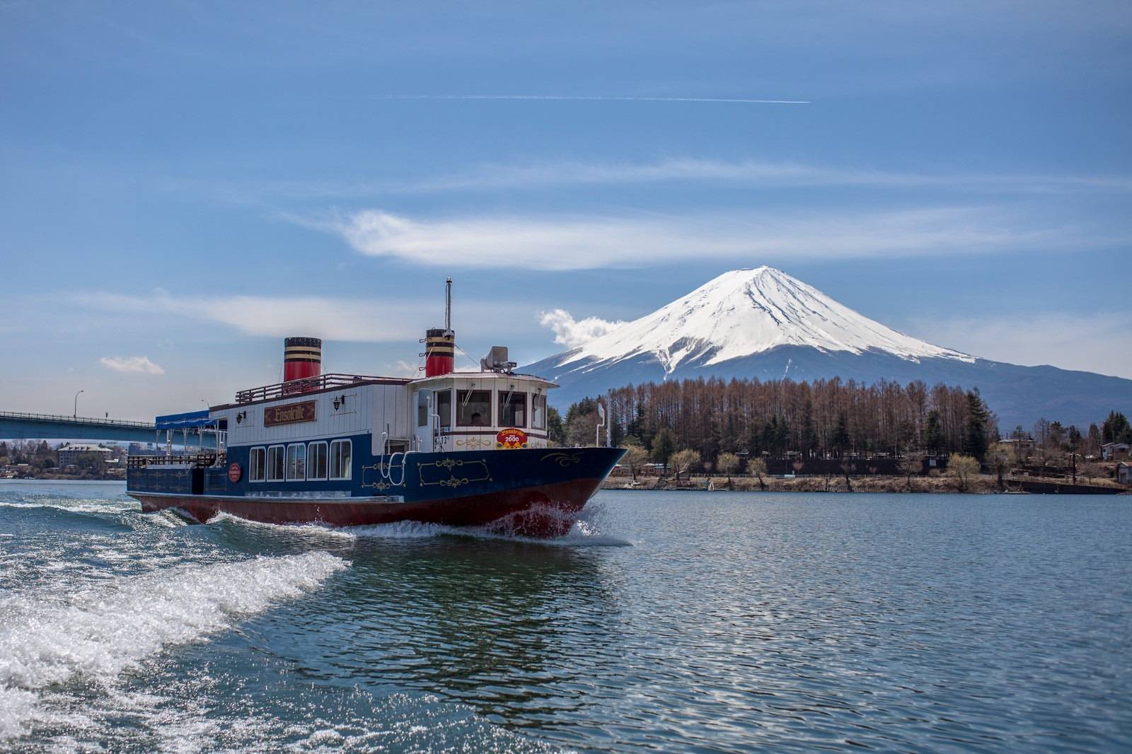 Kawaguchiko Excursion Ship